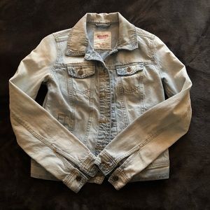 Women’s Denim Jacket
